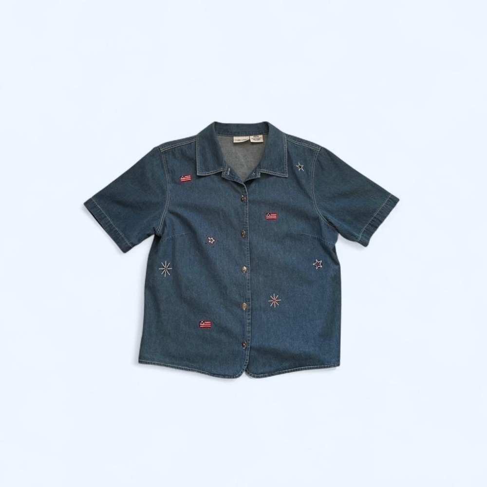 Vintage denim embroidered flag shirt size M by Cabin Creek